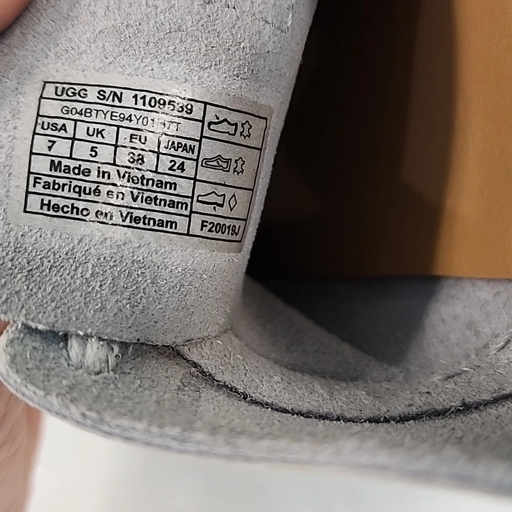 Ugg Womens Sneakers Adaleen Light Grey Cream Size 7